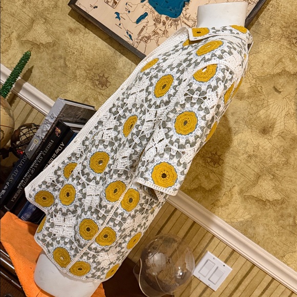 Absent Men’s Crochet Button-Up Shirt. NWT. Runs small- listing as 2XL. - Picture 3 of 10